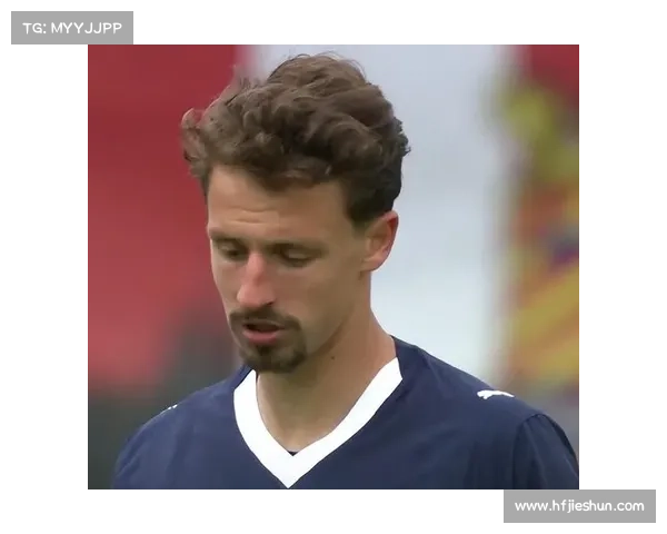 埃因霍温逆袭夺冠终结阿贾克斯9分领先优势 荷甲历史再添经典一幕